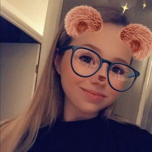 Meet your Posher, Natalie